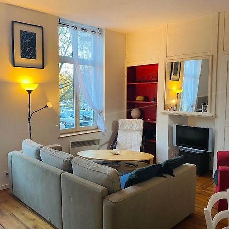 Appartement T2 Sur La Place Du Marche De Wazemmes Lille Dış mekan fotoğraf