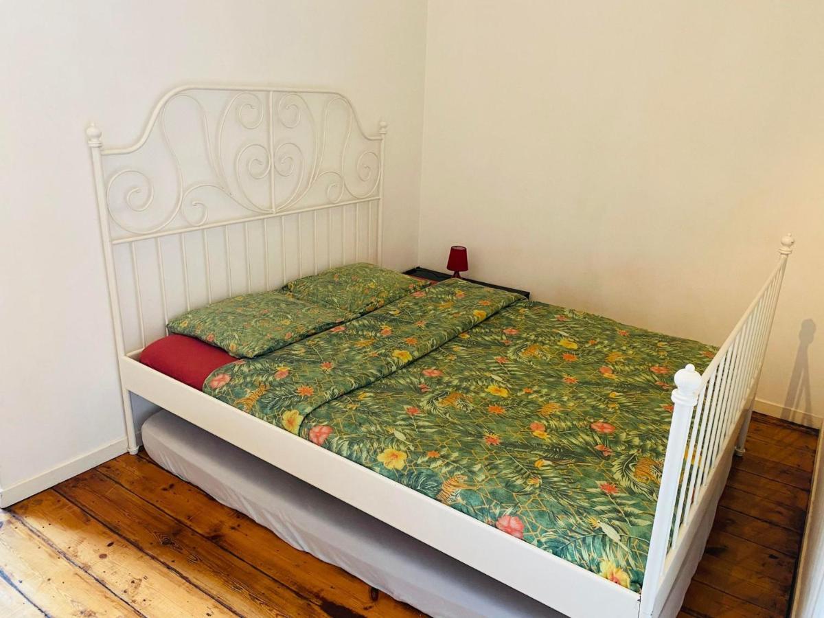 Appartement T2 Sur La Place Du Marche De Wazemmes Lille Dış mekan fotoğraf