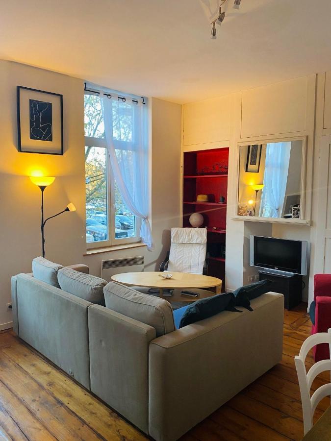 Appartement T2 Sur La Place Du Marche De Wazemmes Lille Dış mekan fotoğraf
