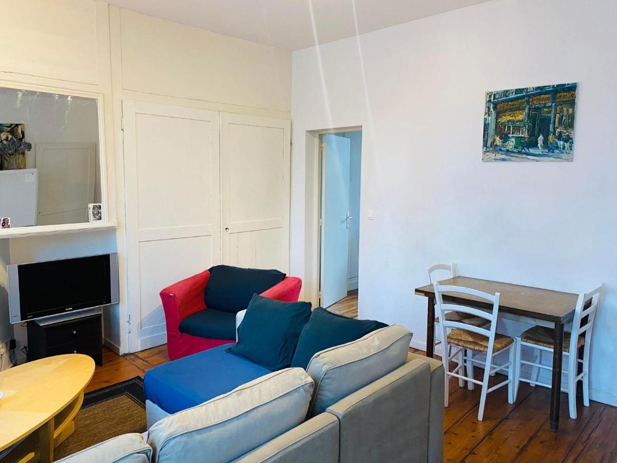 Appartement T2 Sur La Place Du Marche De Wazemmes Lille Dış mekan fotoğraf